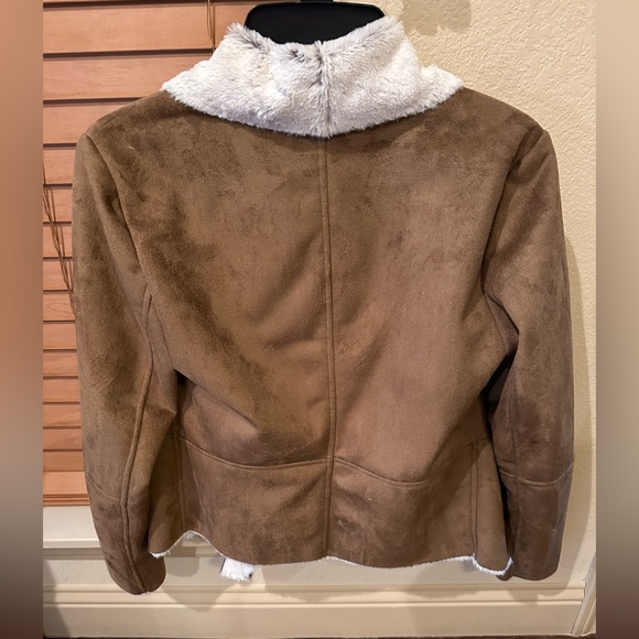 Lightweight Camel Jacket - Picture 2 of 2